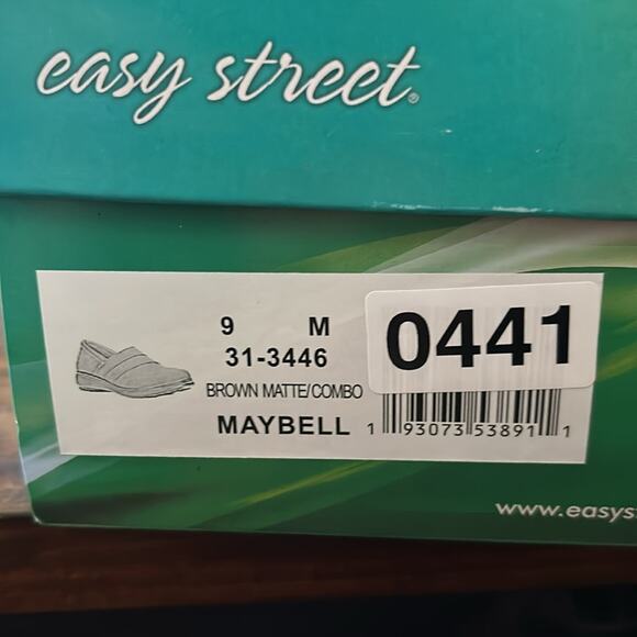Easy Street Maybell Brown Slip on Loafers Comfort Shoe NEW  Size 9 - Picture 11 of 11